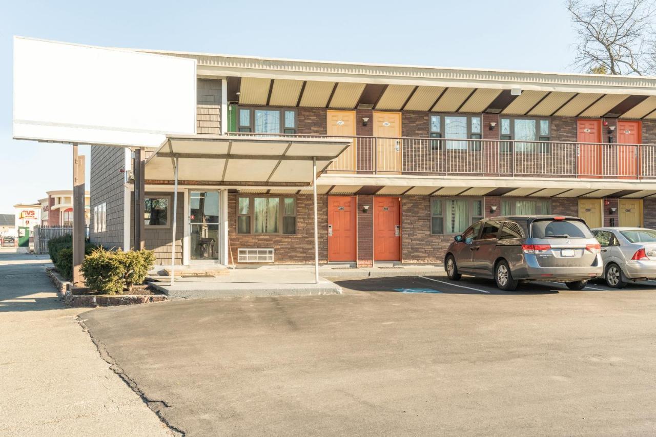 Oyo Hotel Malden Ma Broadway Exterior foto